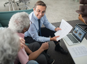 How to simultaneously sell your home and purchase a new one?